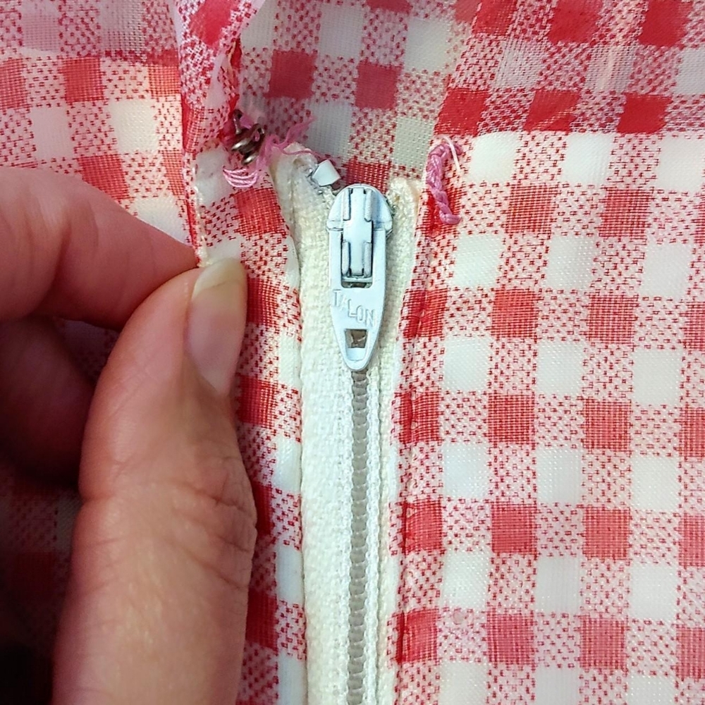 SOLD 70s gingham bishop sleeve gown - Picture 4 of 4